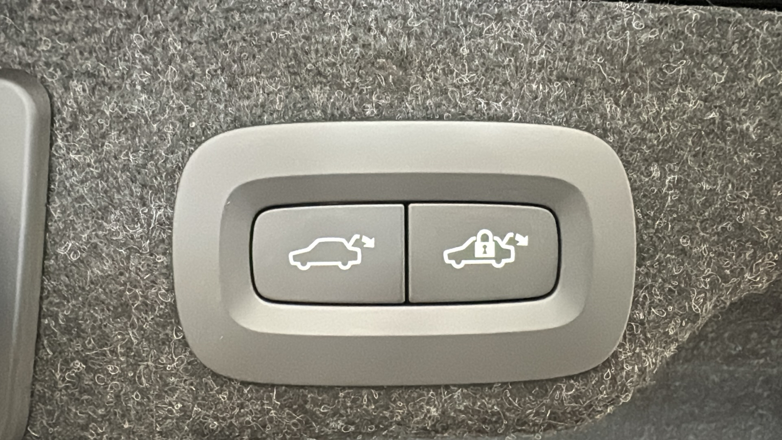 2024 Volvo S90 Recharge Plug-In Hybrid Ultimate 30