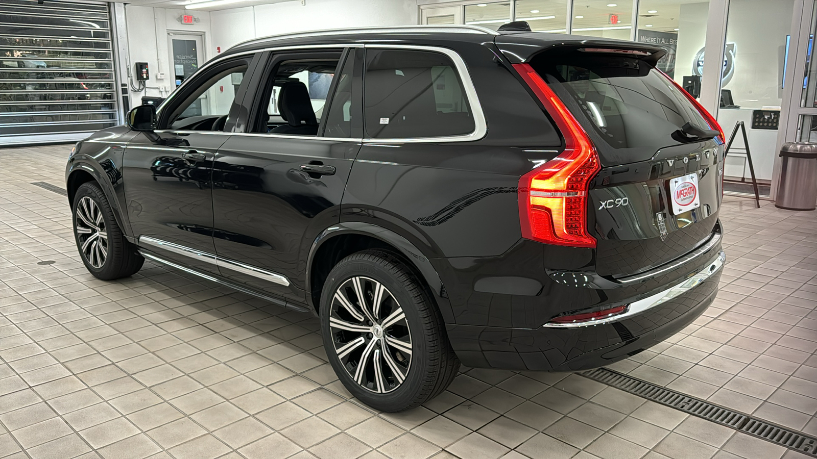 2025 Volvo XC90 Core 6