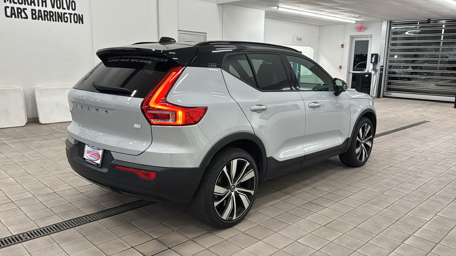 2021 Volvo XC40 Rechg Pure Elec P8 4