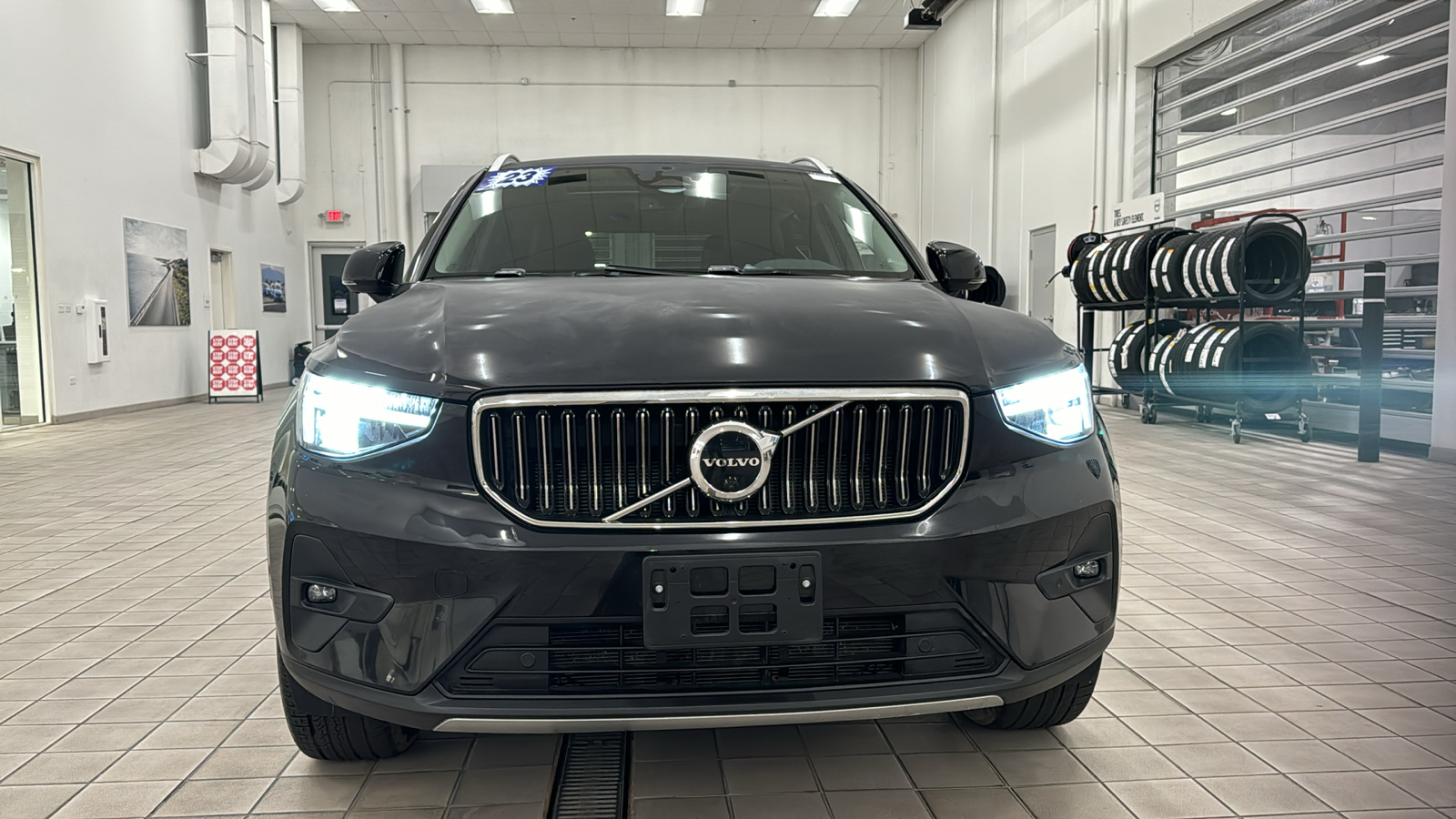 2023 Volvo XC40 Ultimate Bright Theme 9