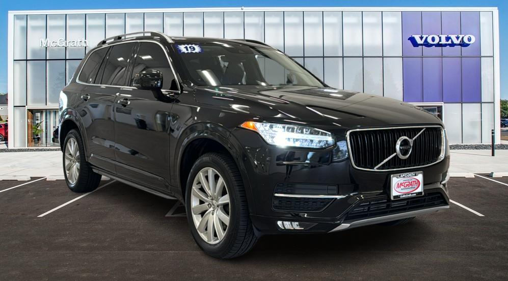 2019 Volvo XC90 Momentum 1