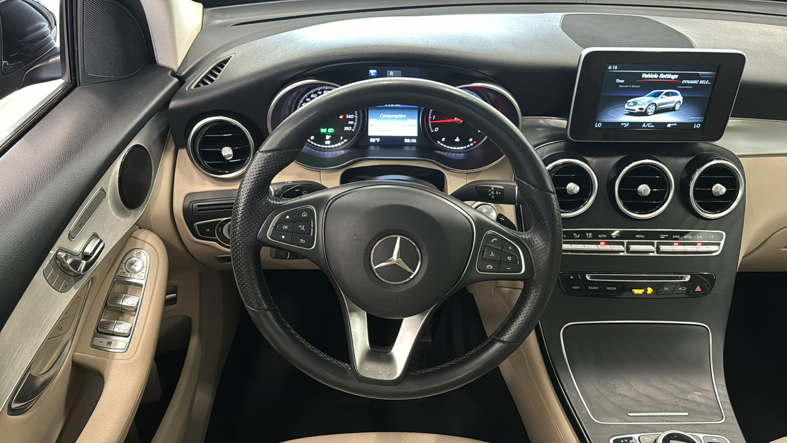 2019 Mercedes-Benz GLC GLC 300 12