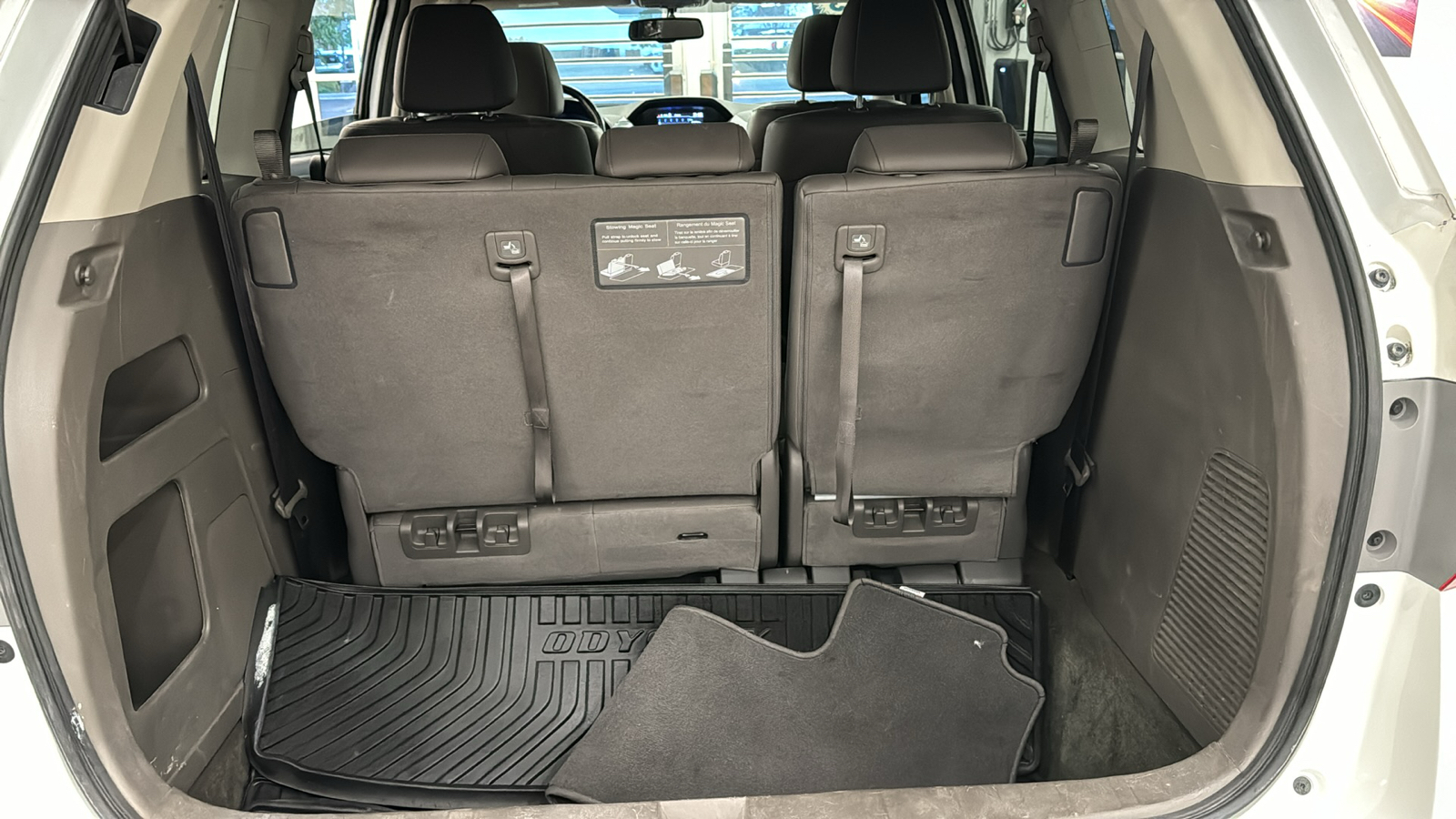 2013 Honda Odyssey EX-L 28