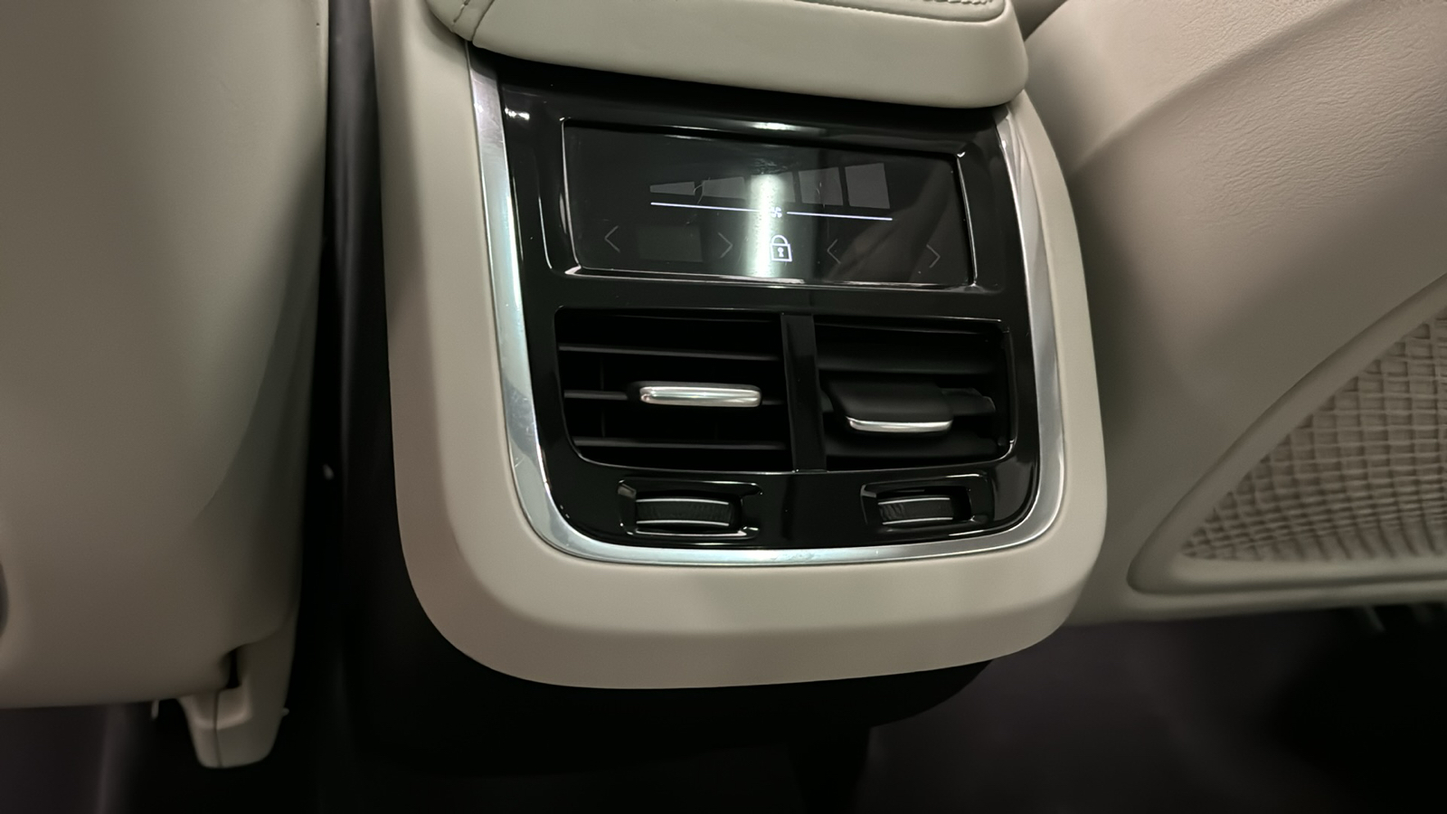 2019 Volvo XC60 Inscription 27