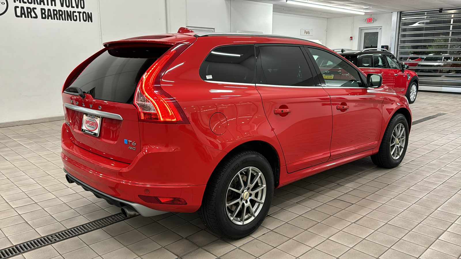 2015 Volvo XC60 T6 R-Design Platinum 4