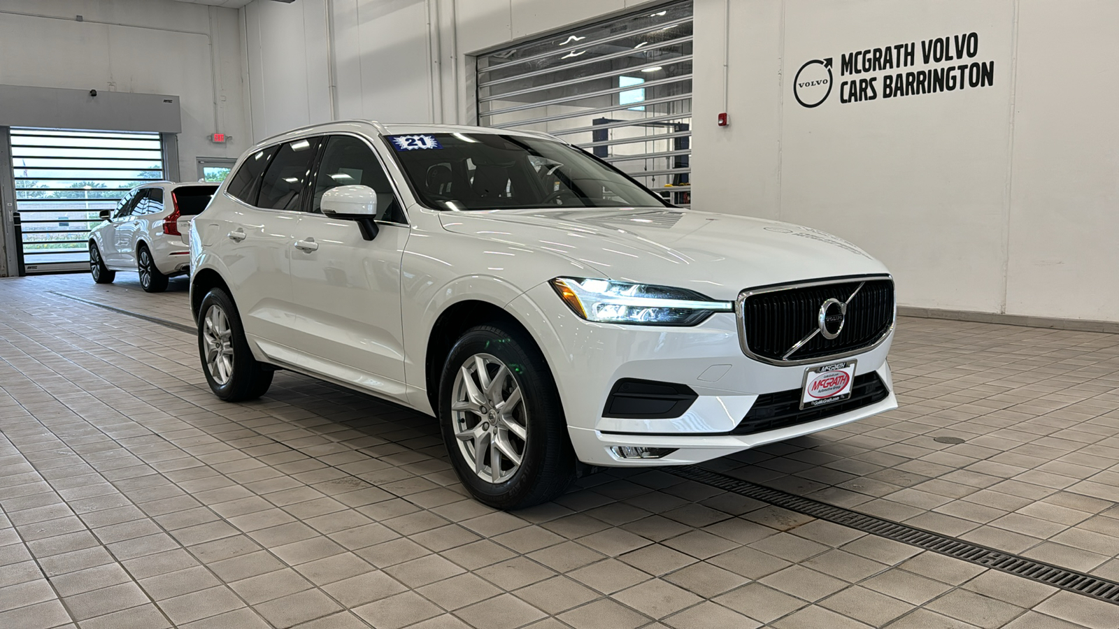 2021 Volvo XC60 Momentum 2