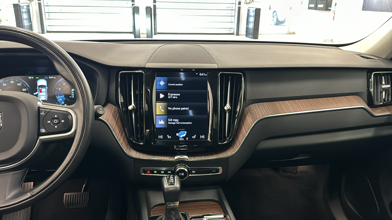 2021 Volvo XC60 Momentum 10