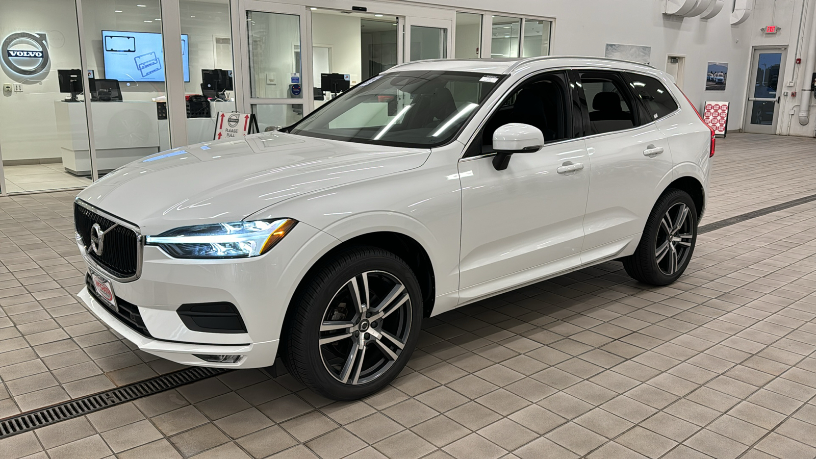 2021 Volvo XC60 Momentum 8