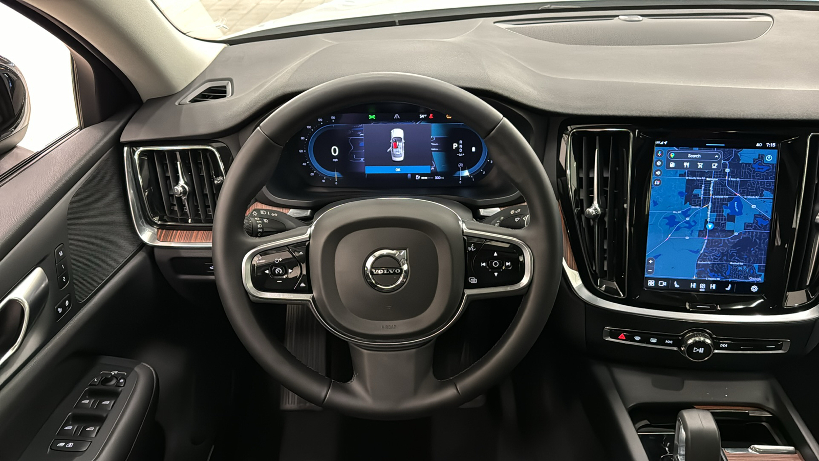 2024 Volvo S60 Plus Dark Theme 11