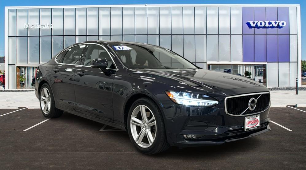 2017 Volvo S90 Momentum 1