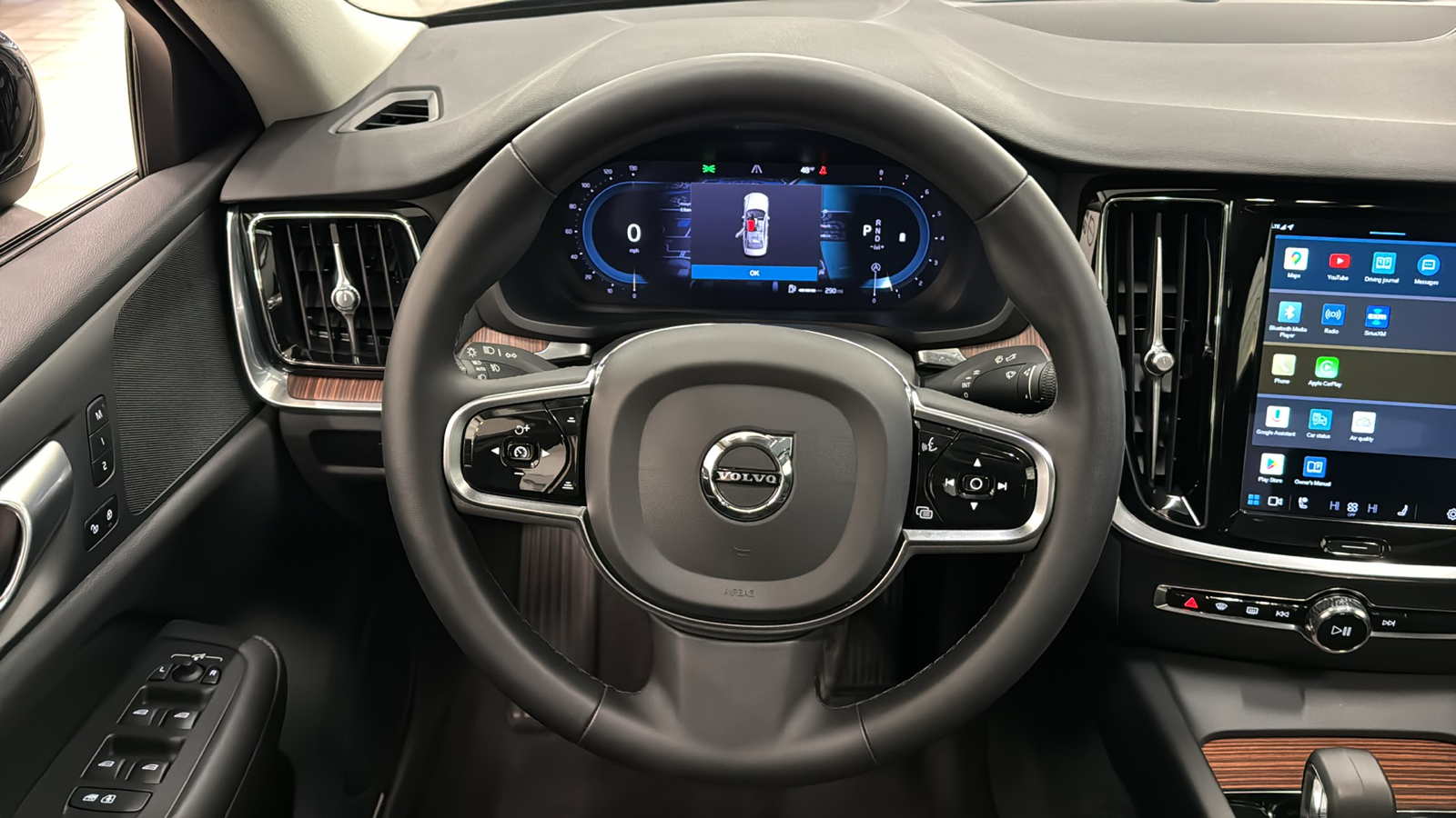 2024 Volvo S60 Plus Dark Theme 11