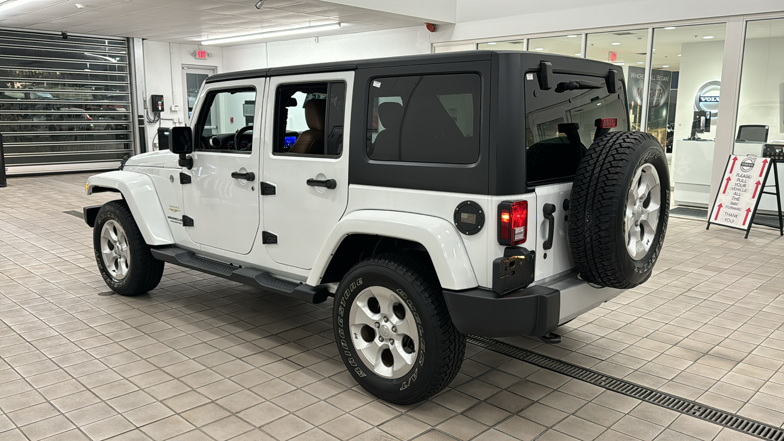 2015 Jeep Wrangler Unlimited Sahara 6