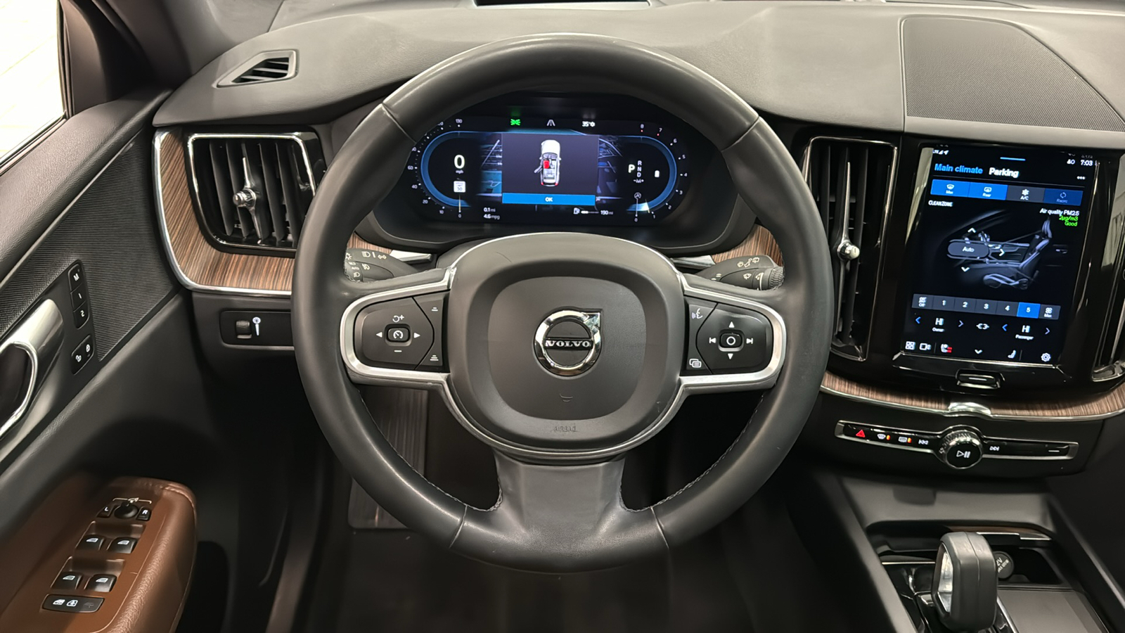 2022 Volvo XC60 Momentum 11