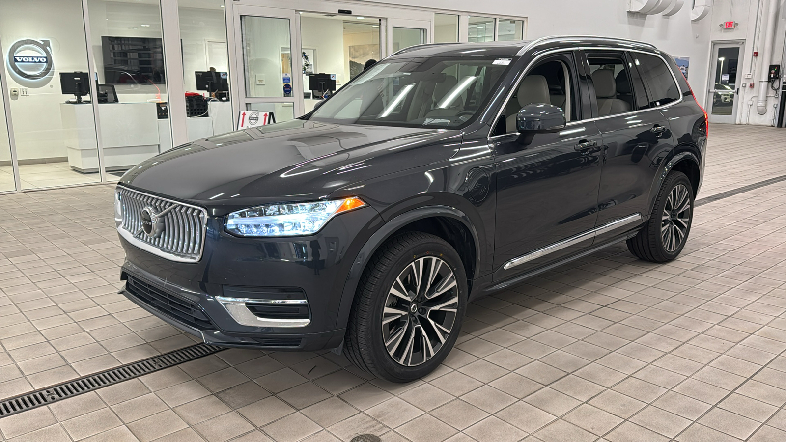 2022 Volvo XC90 Recharge Plug-In Hybrid Inscription Expression 8