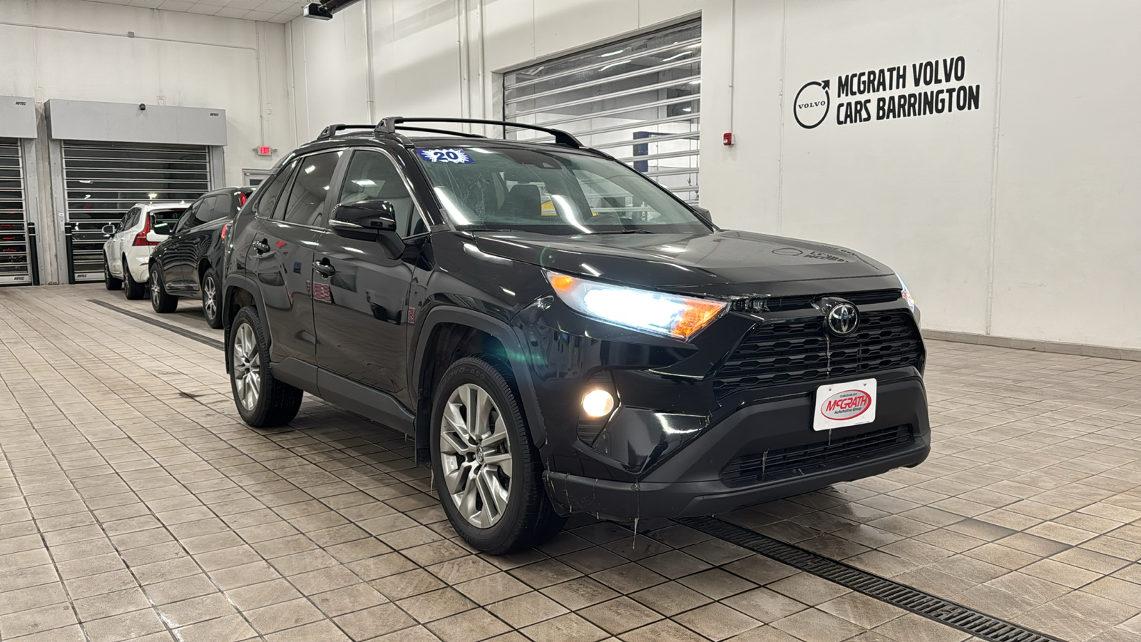 2020 Toyota RAV4 XLE Premium 2