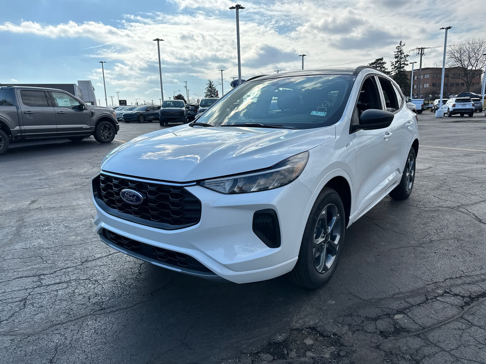 2024 Ford Escape ST-Line 4