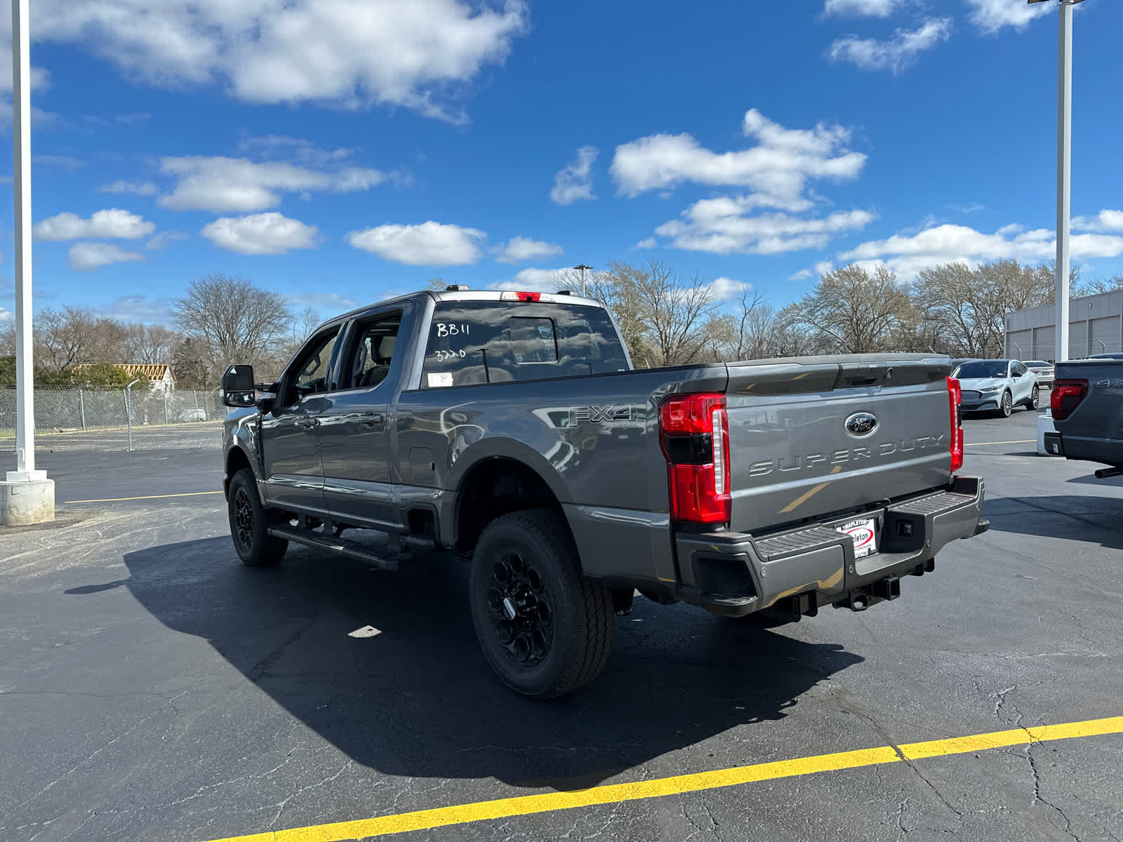 2024 Ford Super Duty F-250 SRW LARIAT 4WD Crew Cab 6.75 Box 6