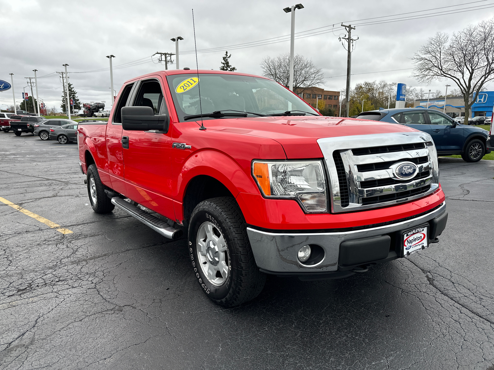 2011 Ford F-150 XLT 4WD SuperCab 145 10