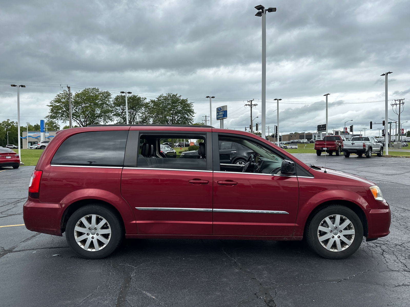 2014 Chrysler Town & Country Touring 9