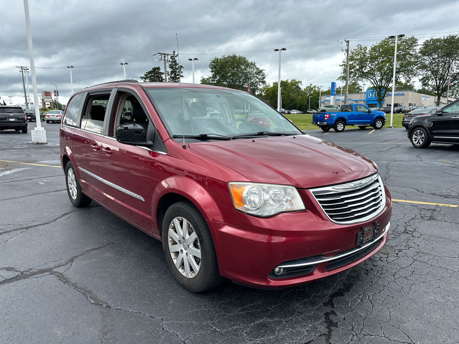 2014 Chrysler Town & Country Touring 10