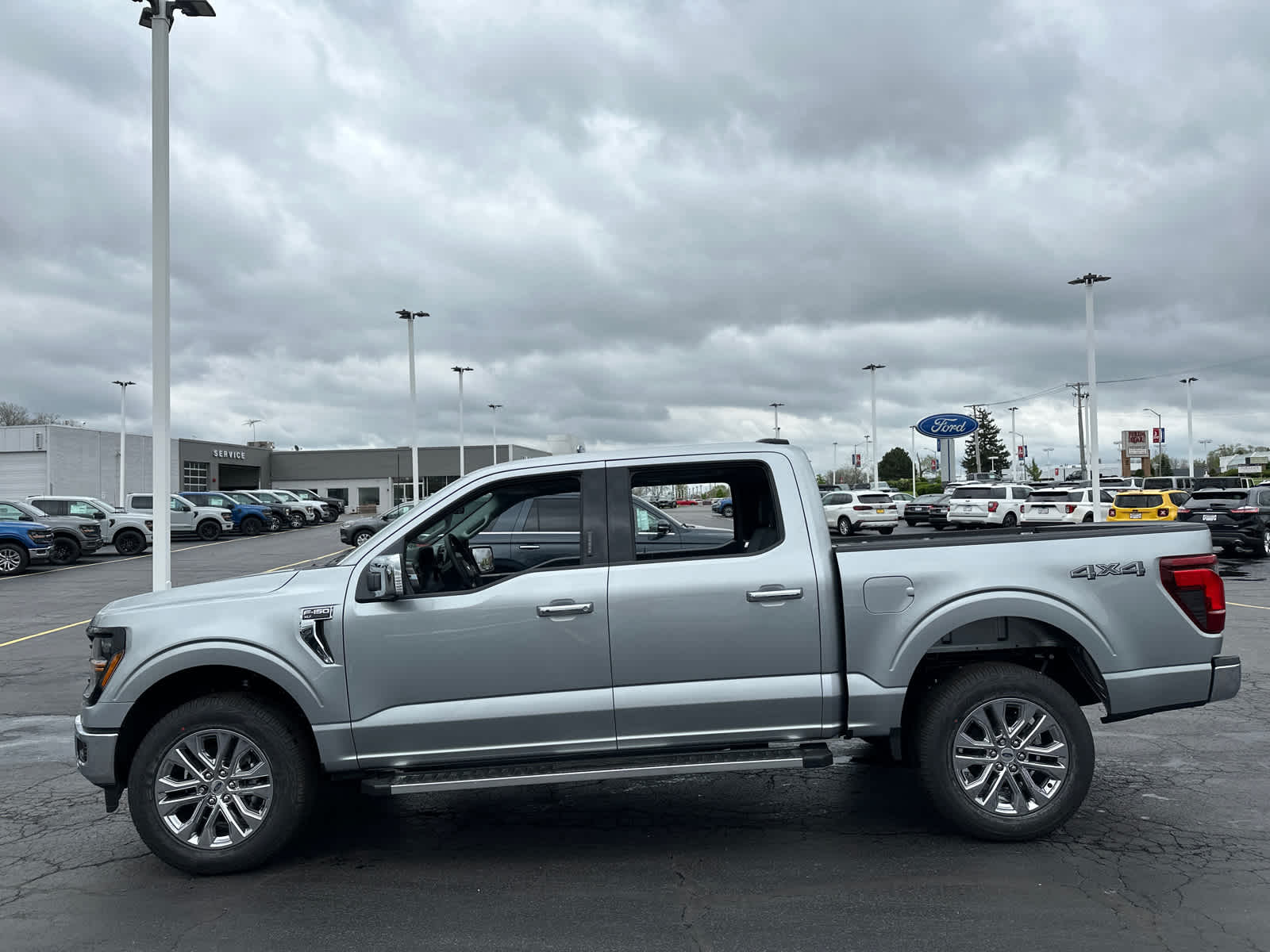 2024 Ford F-150 XLT 4WD SuperCrew 5.5 Box 5