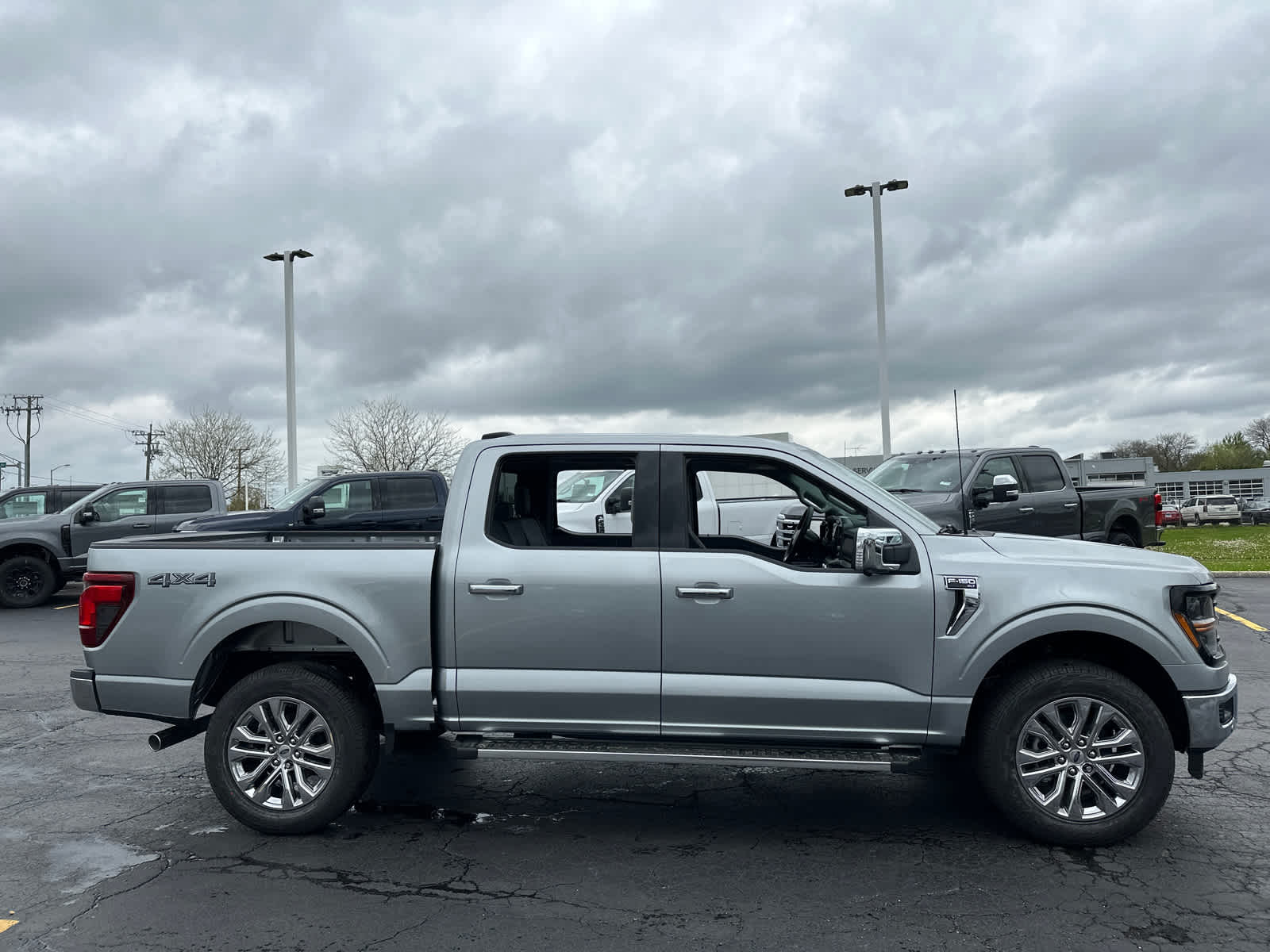 2024 Ford F-150 XLT 4WD SuperCrew 5.5 Box 9