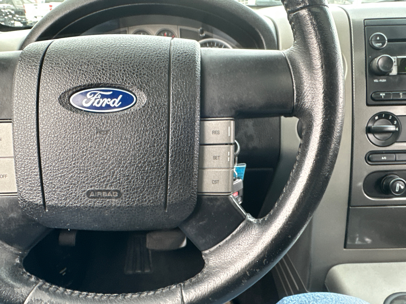 2006 Ford F-150 FX4 19