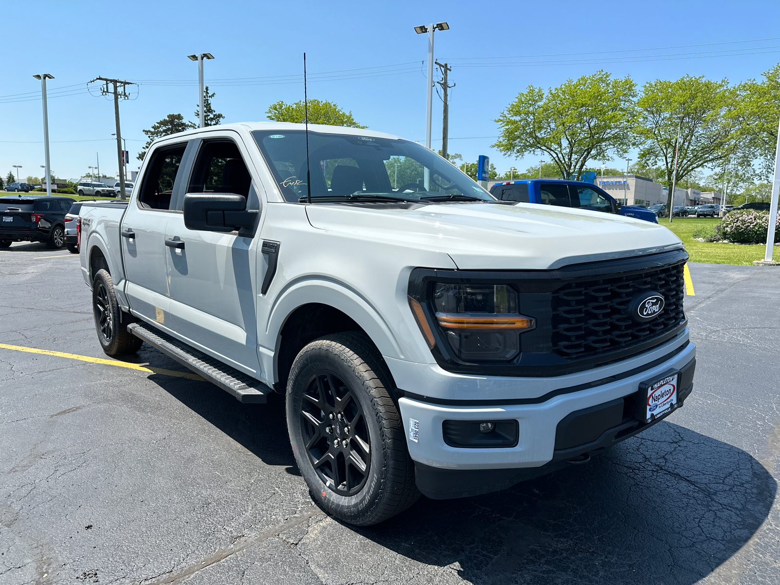 2024 Ford F-150 STX 4WD SuperCrew 5.5 Box 10