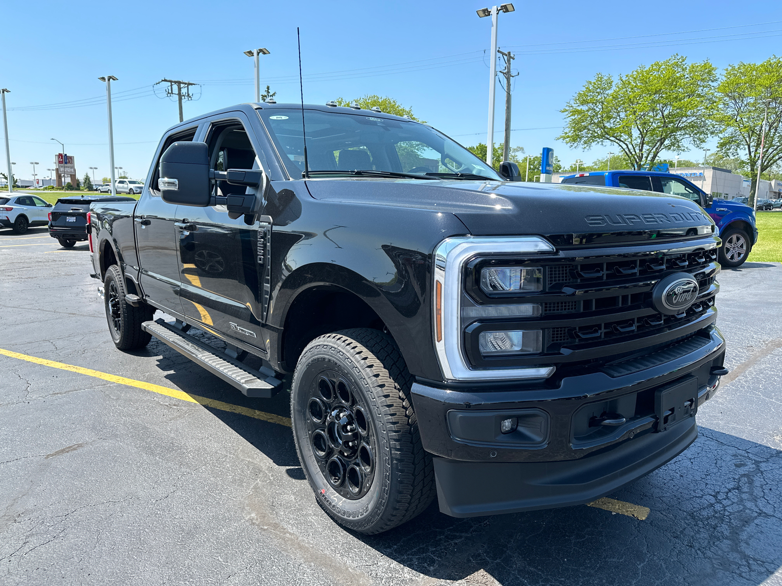 2024 Ford Super Duty F-250 SRW LARIAT 4WD Crew Cab 6.75 Box 10