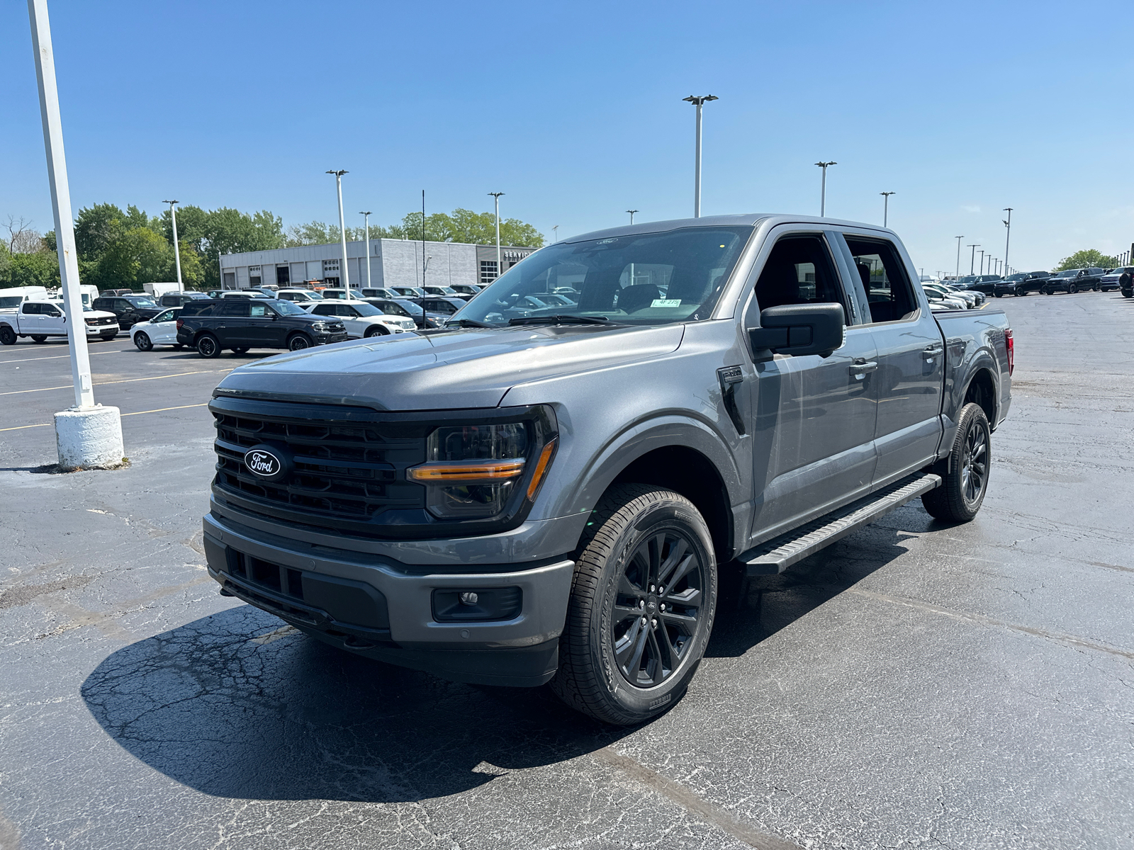 2024 Ford F-150 XLT 4WD SuperCrew 5.5 Box 4