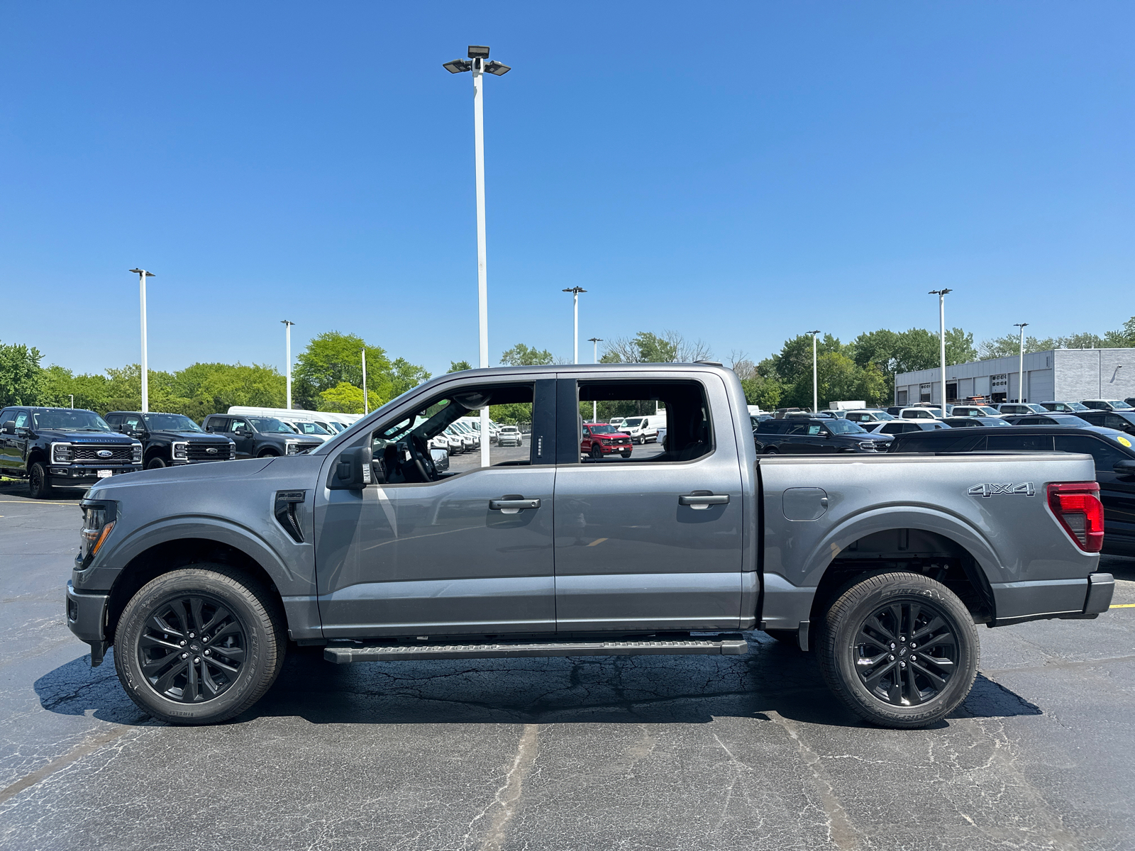 2024 Ford F-150 XLT 4WD SuperCrew 5.5 Box 5