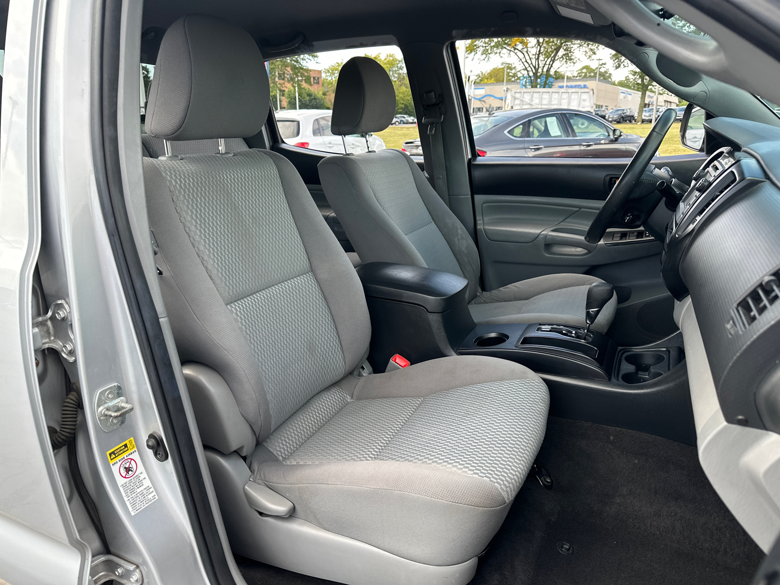 2013 Toyota Tacoma PreRunner 2WD Double Cab I4 AT 33