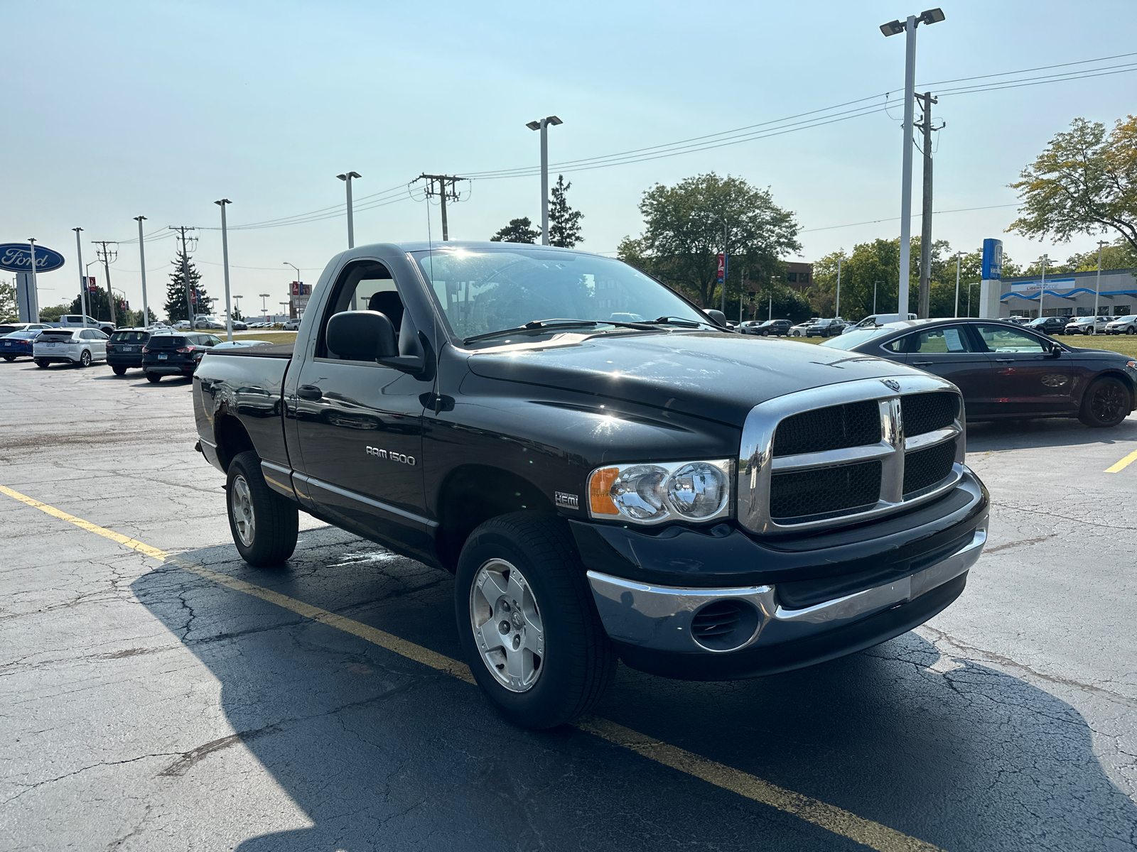 2005 Dodge Ram 1500 SLT 2dr Reg Cab 120.5 WB 4WD 10