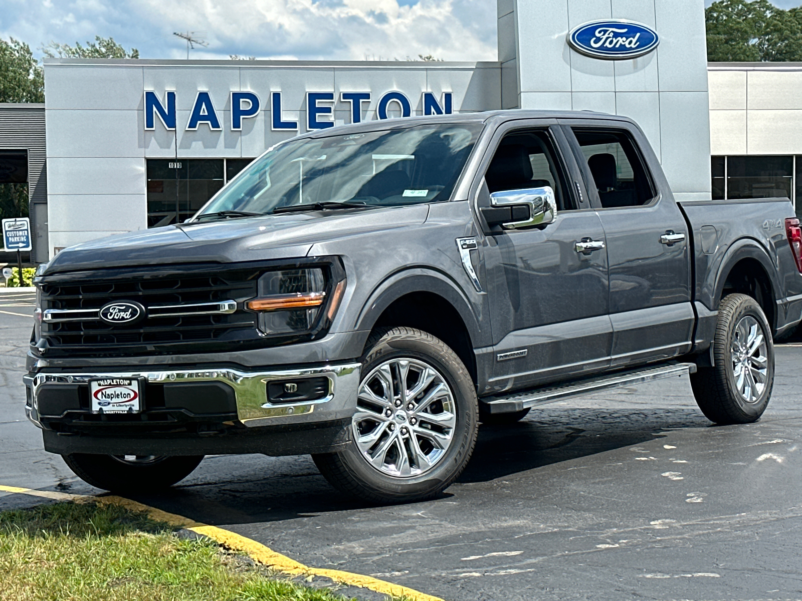 2024 Ford F-150 XLT 4WD SuperCrew 5.5 Box 2