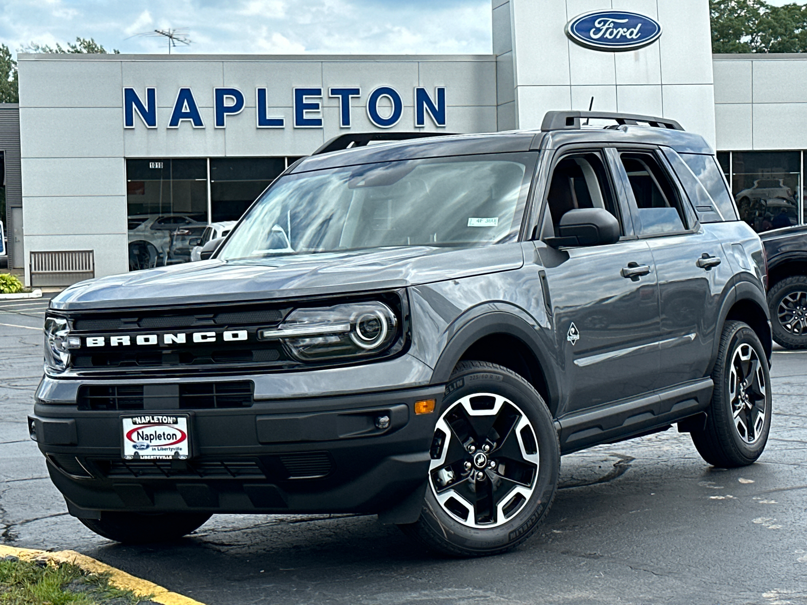 2024 Ford Bronco Sport Outer Banks 1