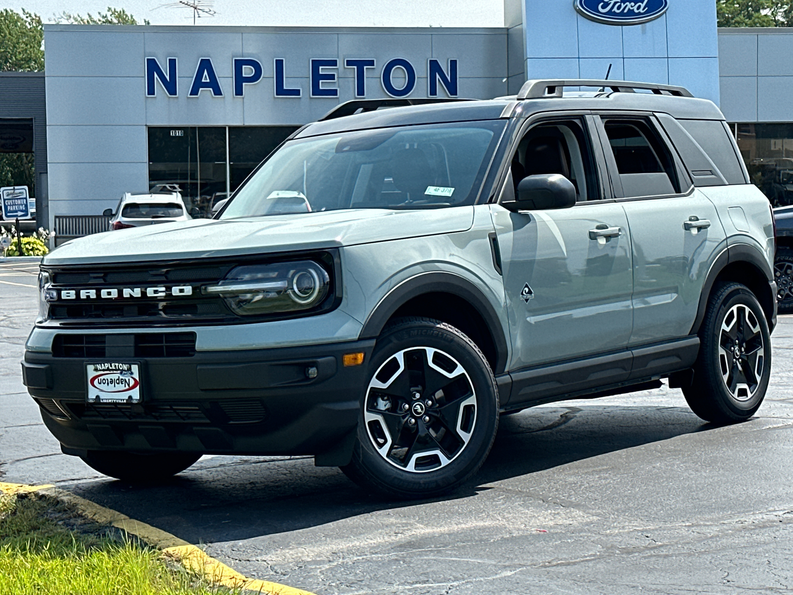 2024 Ford Bronco Sport Outer Banks 1