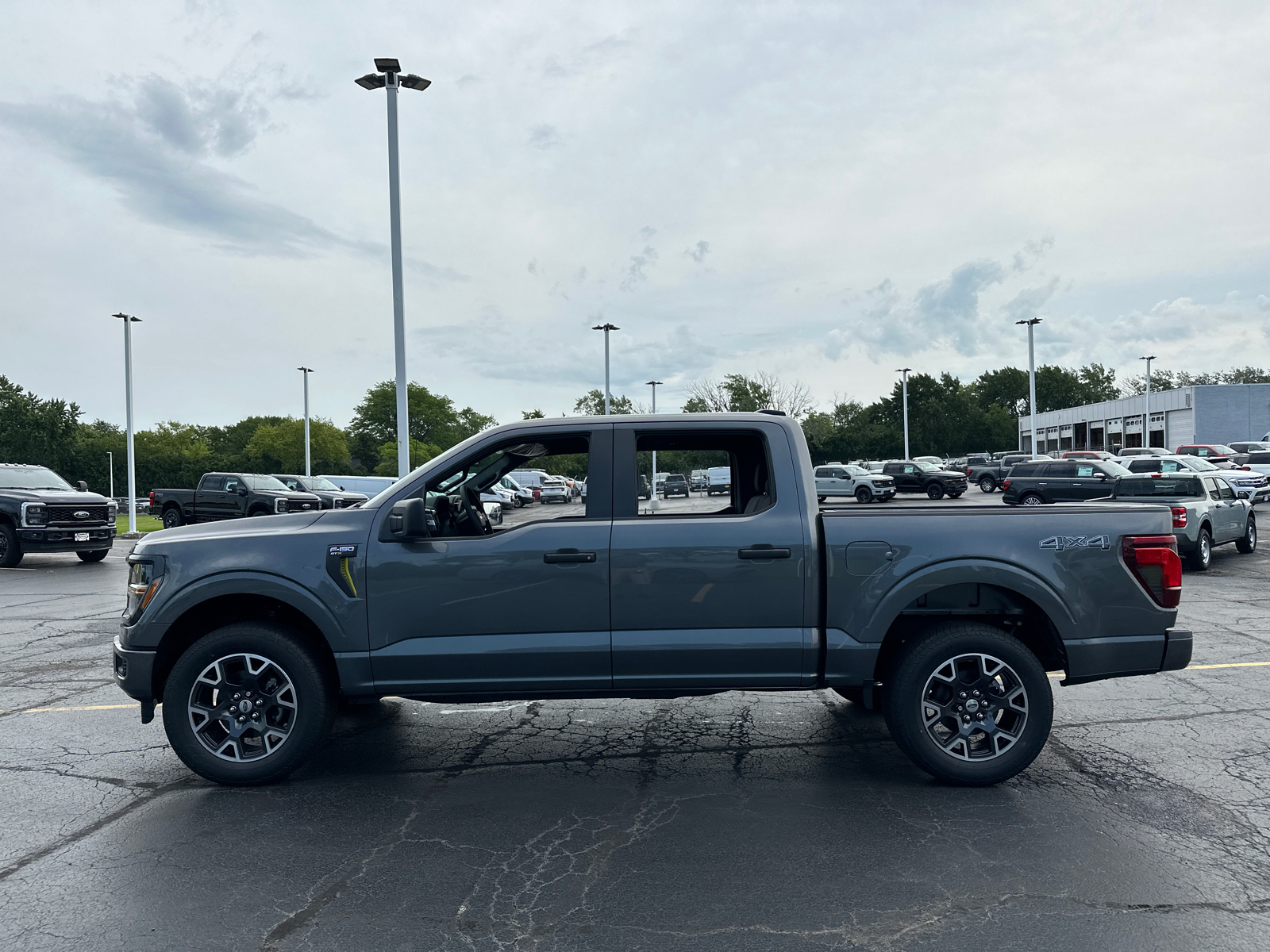 2024 Ford F-150 STX 4WD SuperCrew 5.5 Box 5