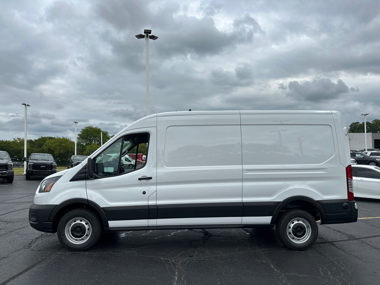 2024 Ford Transit T-250 148  MED RF 9070 GV 5