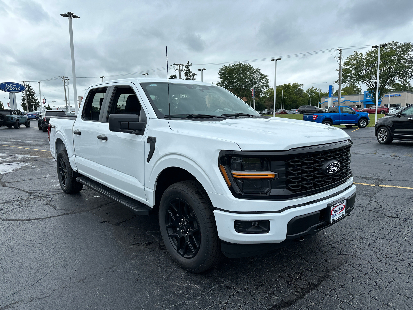 2024 Ford F-150 STX 4WD SuperCrew 5.5 Box 10