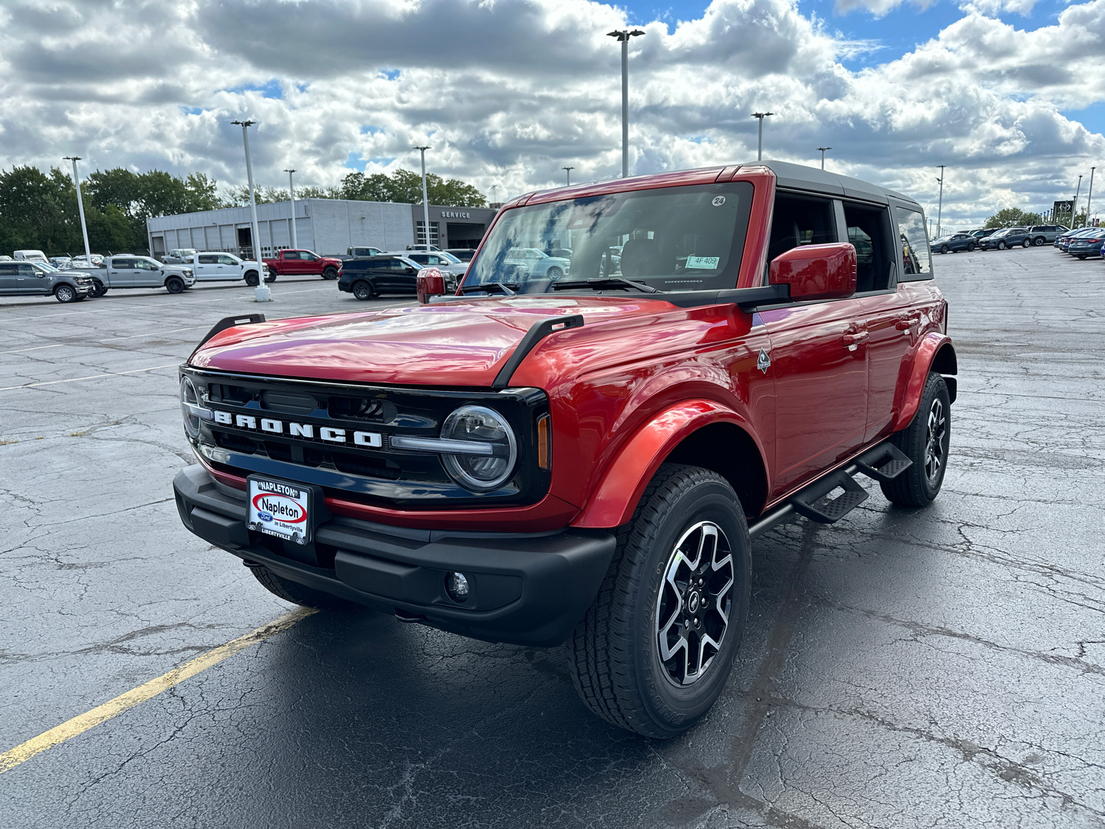 2024 Ford Bronco Outer Banks 4