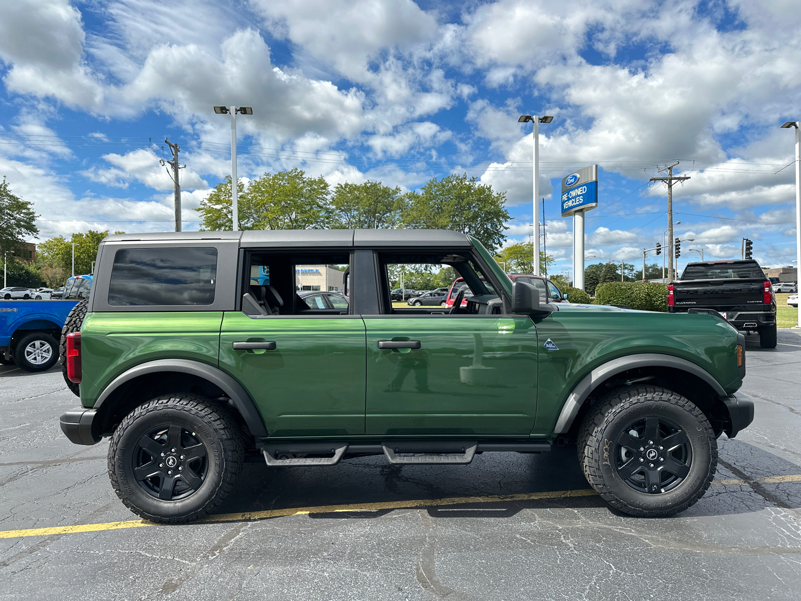 2024 Ford Bronco Black Diamond 9