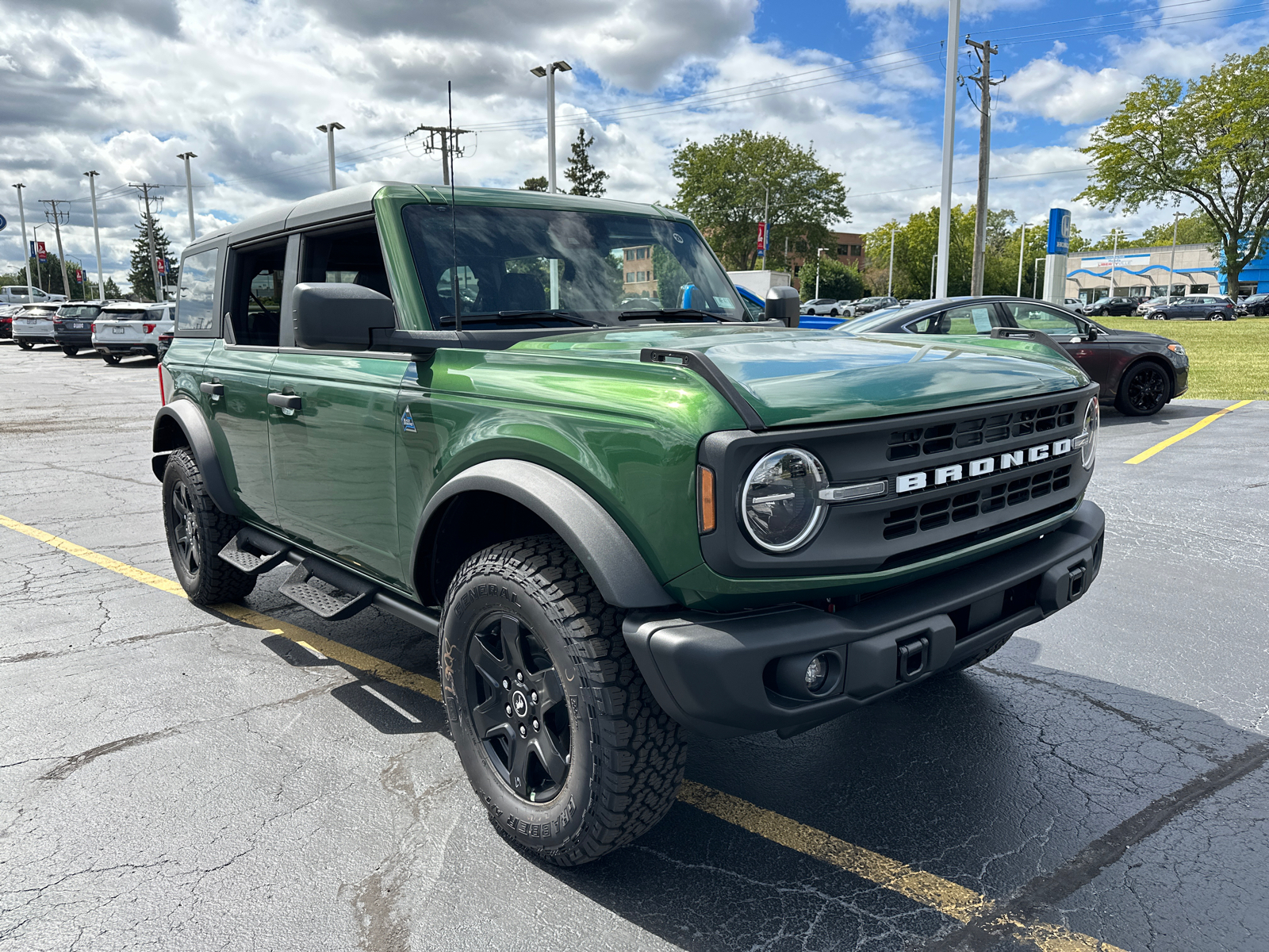 2024 Ford Bronco Black Diamond 10