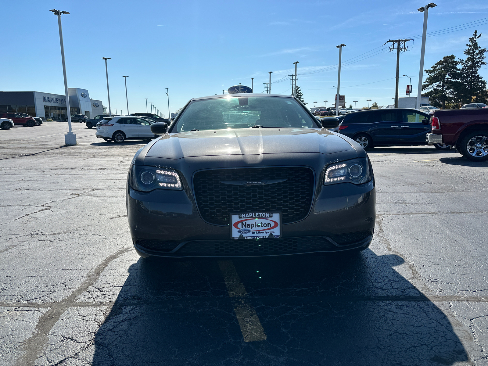 2020 Chrysler 300 Touring 4