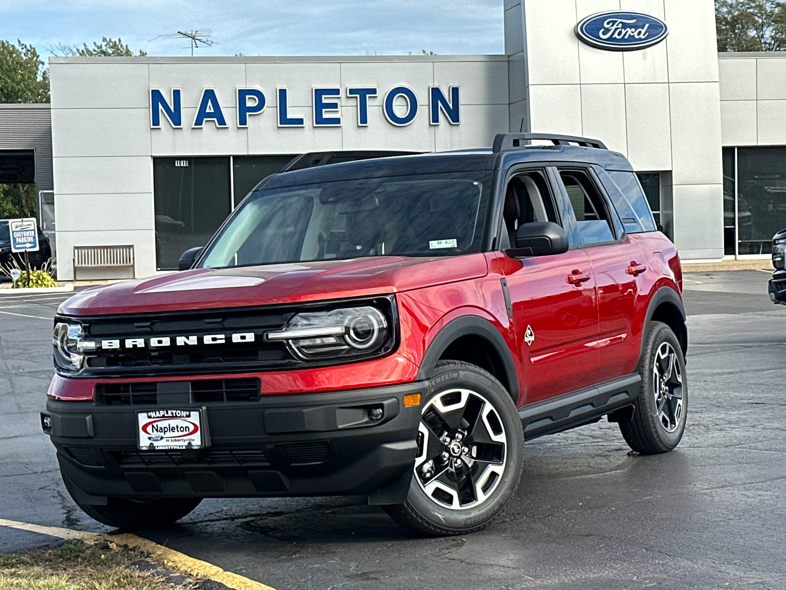 2024 Ford Bronco Sport Outer Banks 1