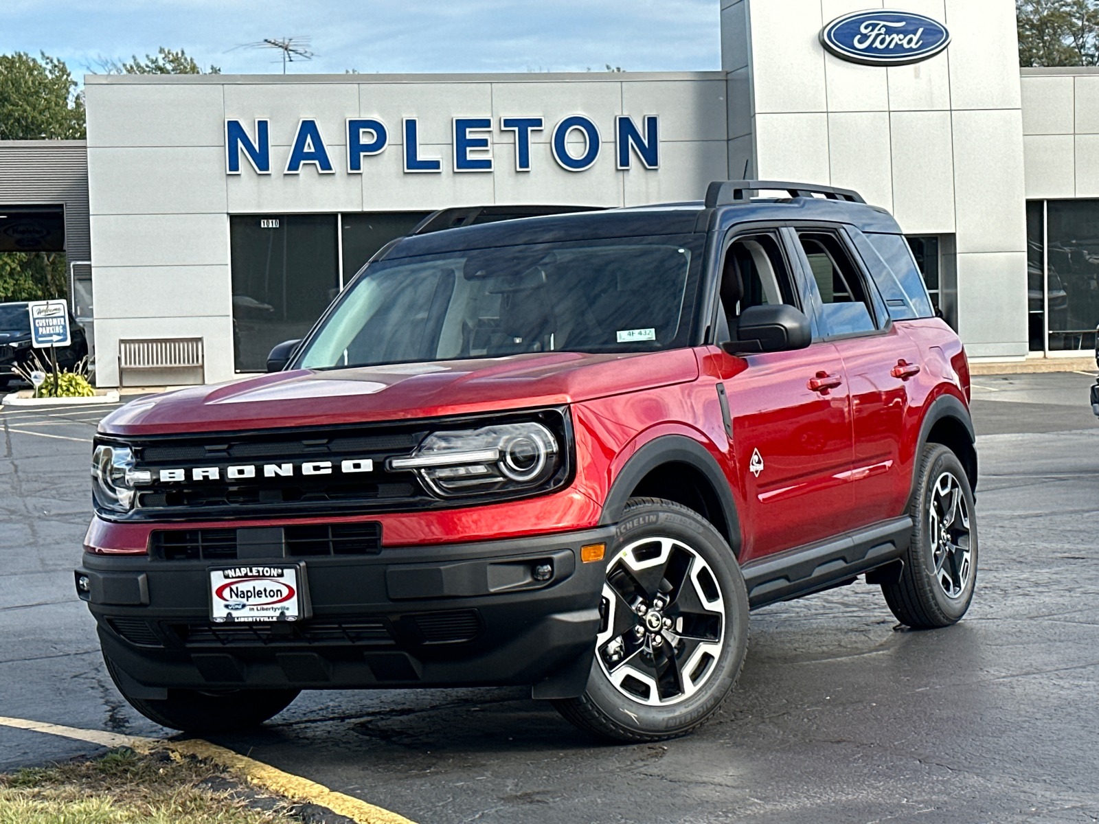 2024 Ford Bronco Sport Outer Banks 2