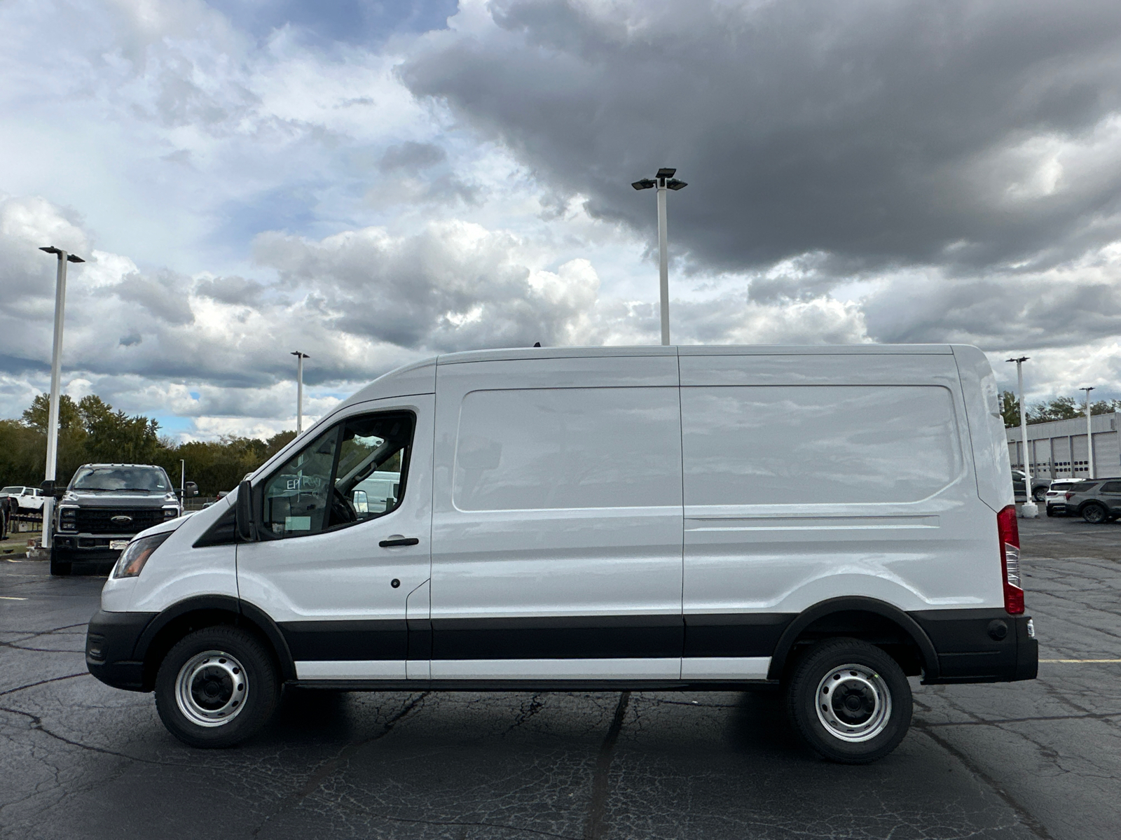 2024 Ford Transit T-250 148  MED RF 9070 GV 5