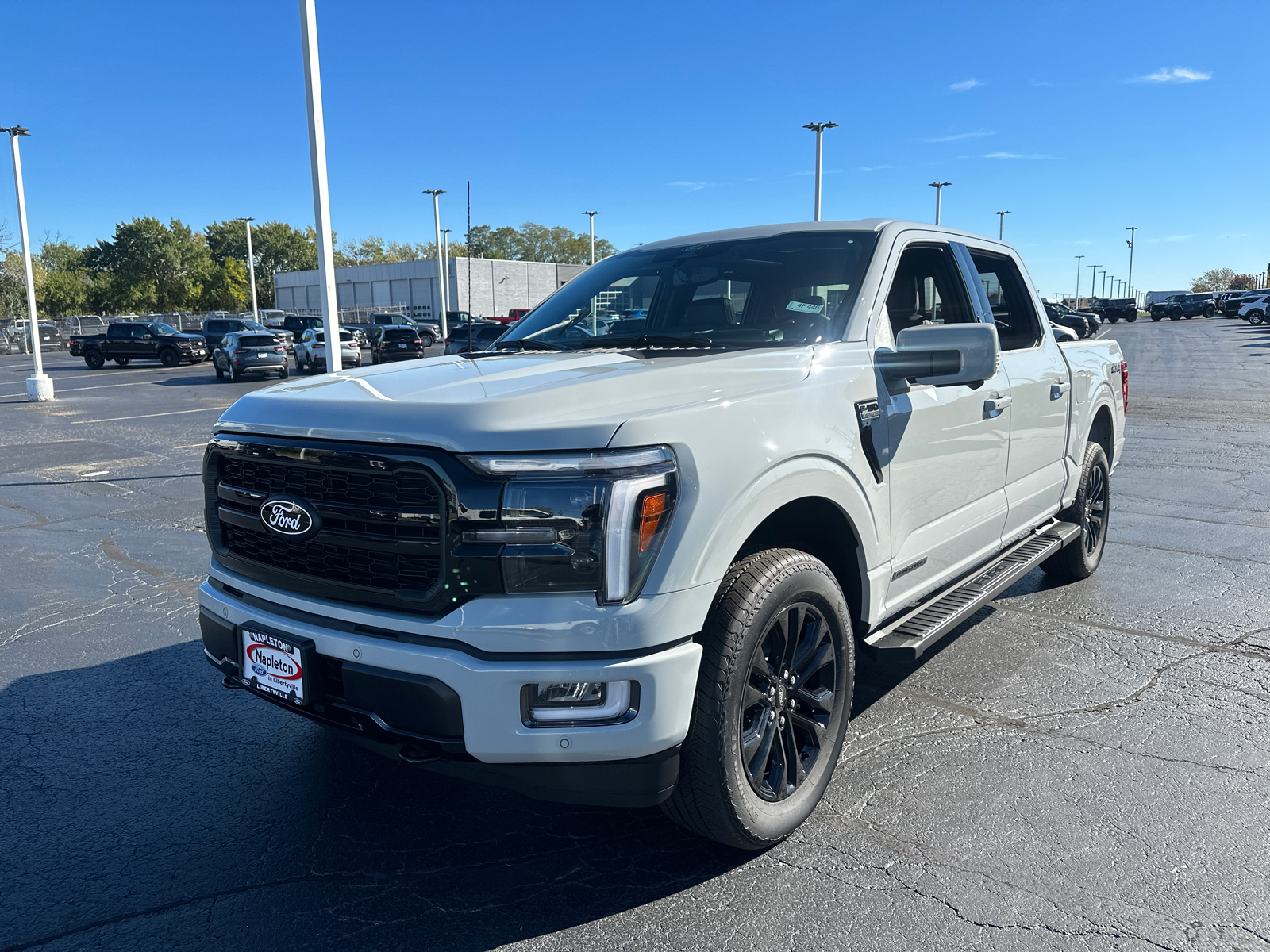 2024 Ford F-150 LARIAT 4WD SuperCrew 5.5 Box 4