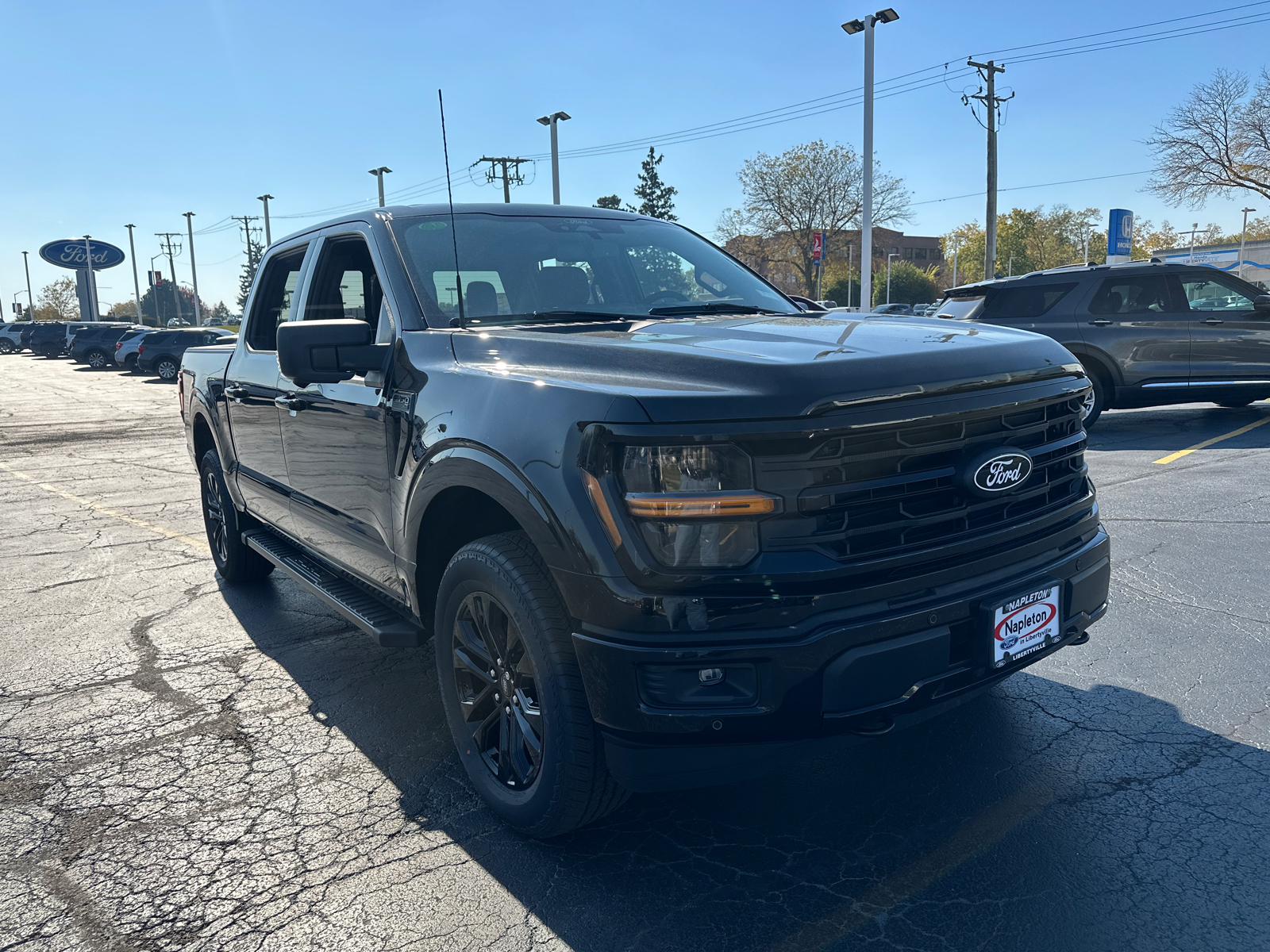 2024 Ford F-150 XLT 4WD SuperCrew 5.5 Box 10