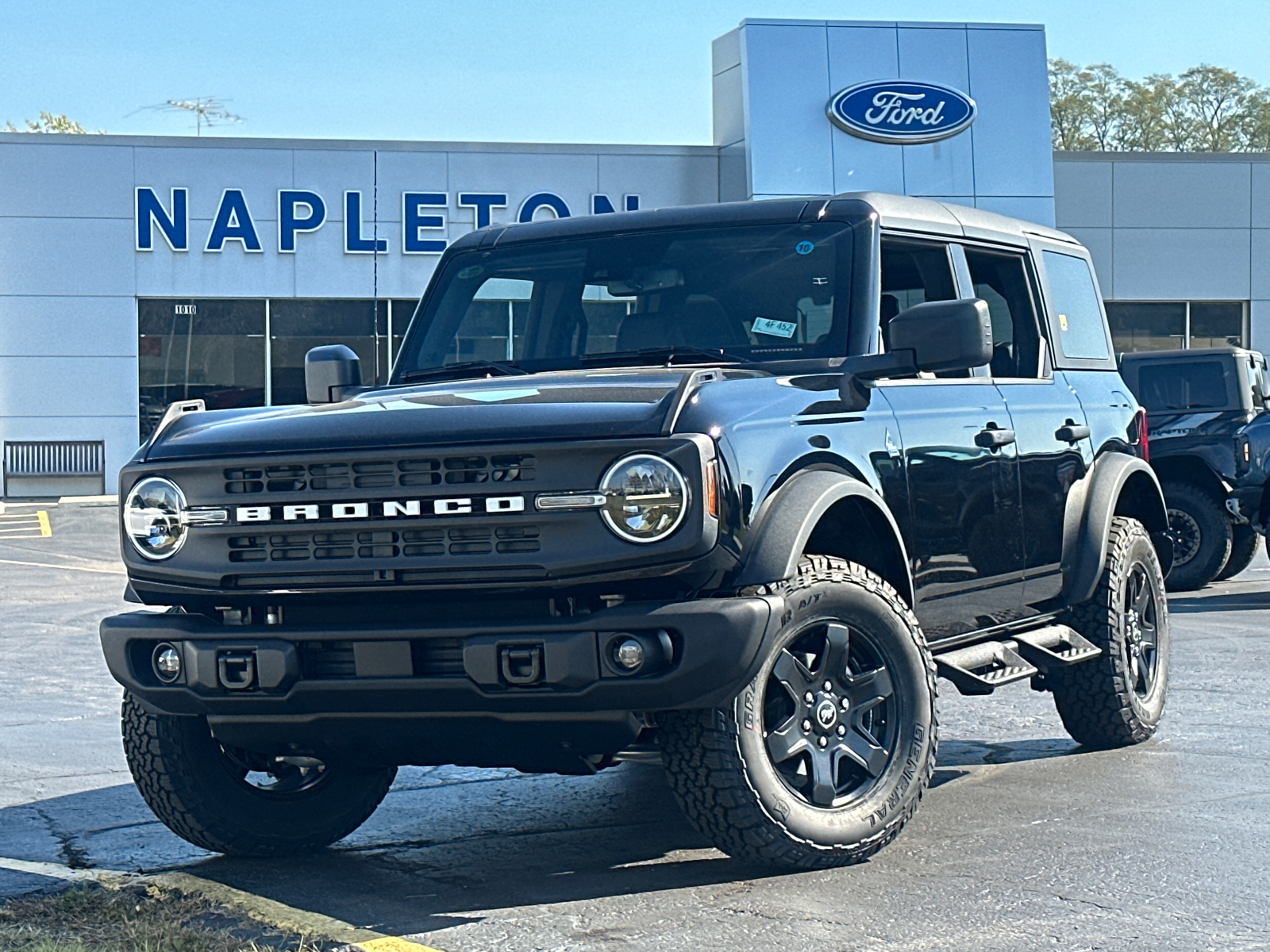 2024 Ford Bronco Black Diamond 2