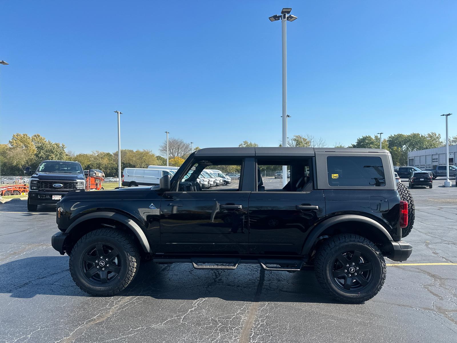 2024 Ford Bronco Black Diamond 5